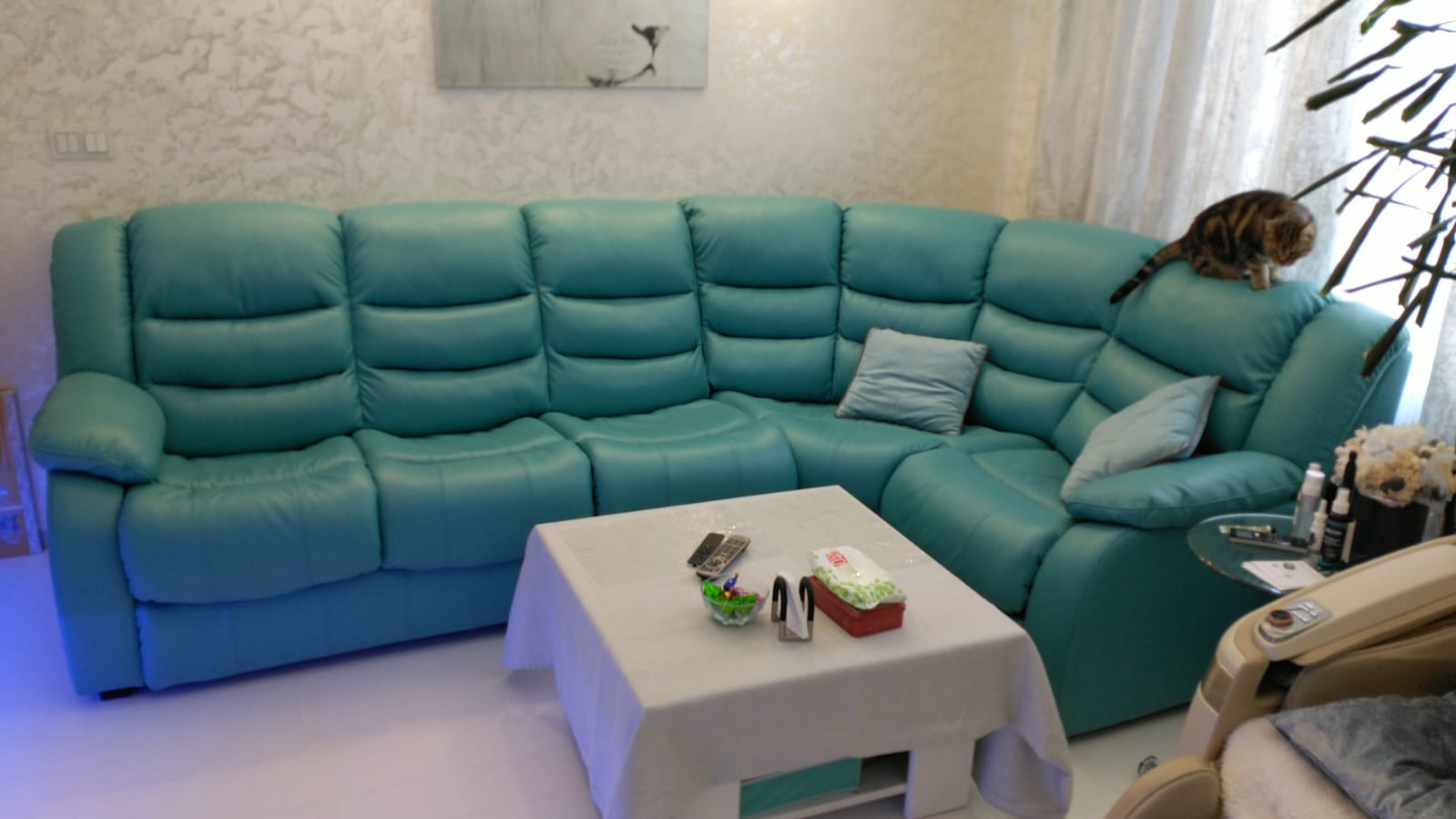 Перетяжка дивана на дому. Вешняки