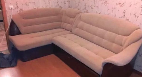 Перетяжка углового дивана. Вешняки